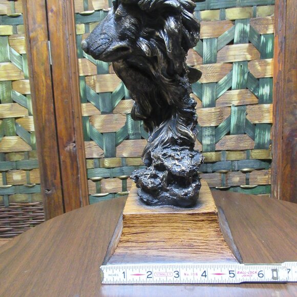 Resin and Wood Wolf Bronzed Wildlife Statue - Picture 11 of 11